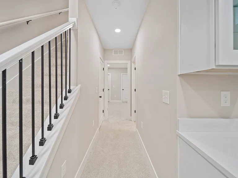 2589 Dayton Ave — Photo 55