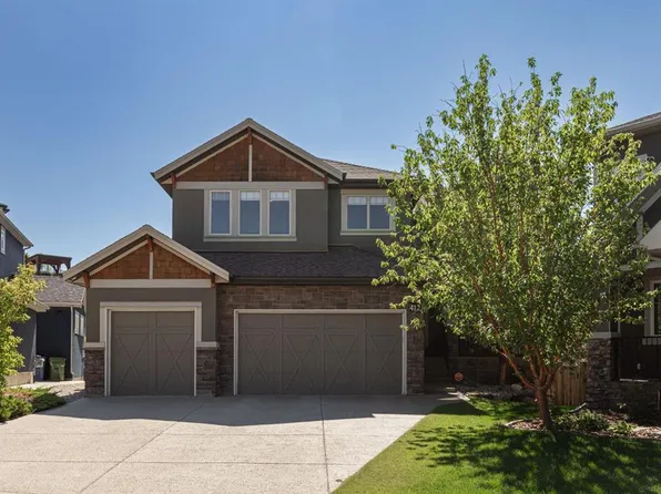 412 NW Aspen Glen Pl SW, Calgary, AB T3H 0E9