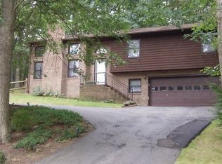 1325 Sherwood Dr, Christiansburg, VA 24073