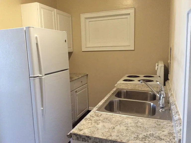 214 Fir St — Photo 7