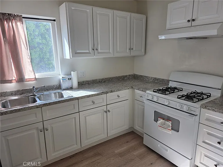 24425 Hawthorne Blvd #C — Photo 5