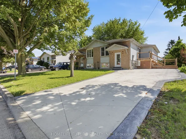 1 Lockhart Gate, Clarington, ON L1C 4K9