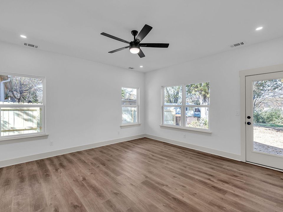 1st image of 2605 Boyce St