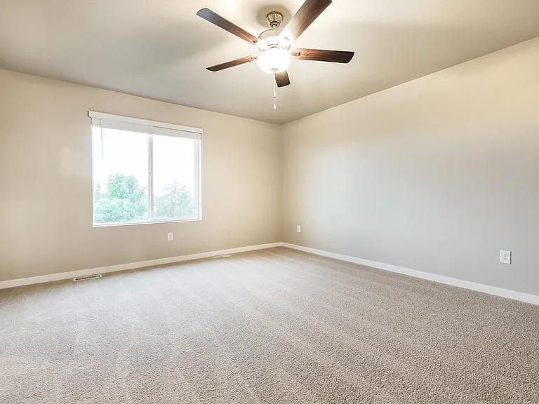 2150 Christina St — Photo 11