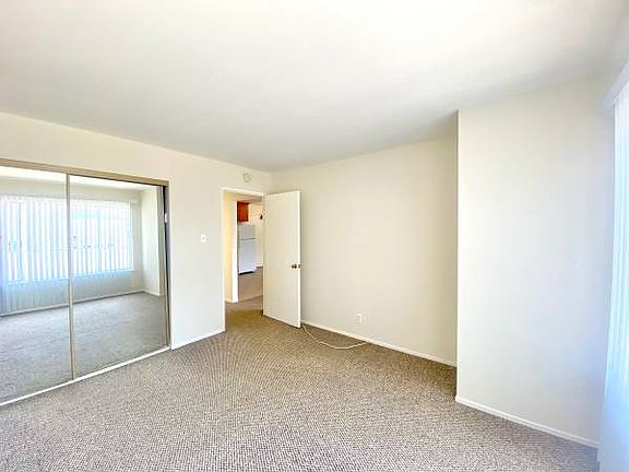 5th image of 426 22nd Ave #4