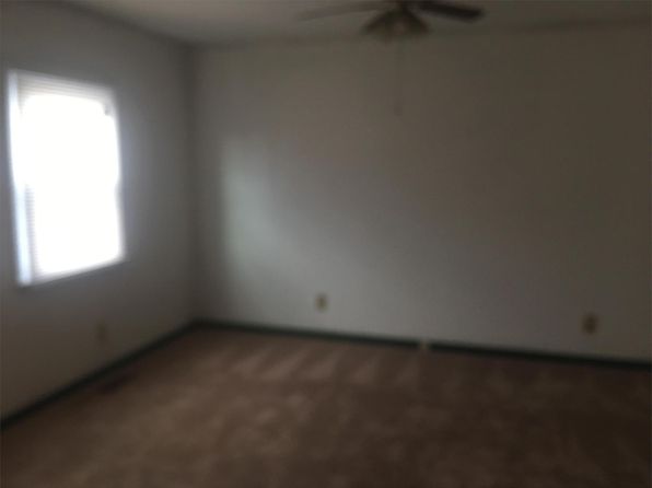 111 Oak St, Saint Albans, WV 25177