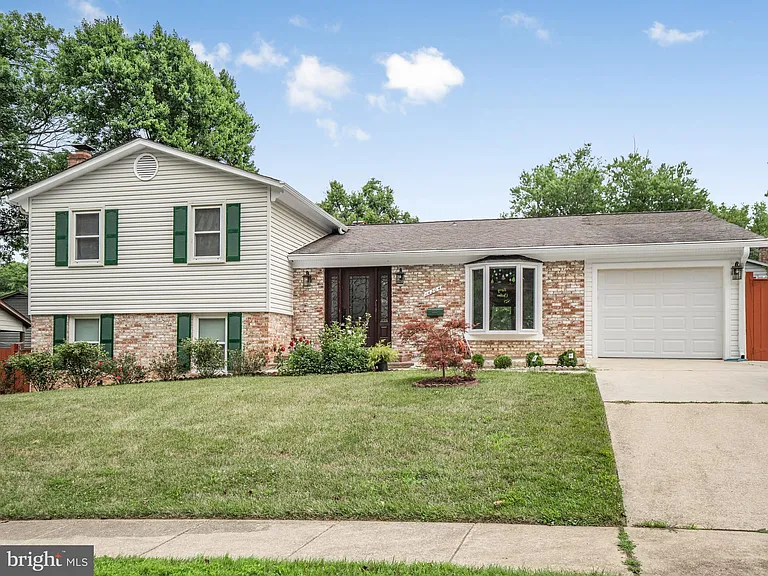 14204 Woodcrest Dr — Photo 1