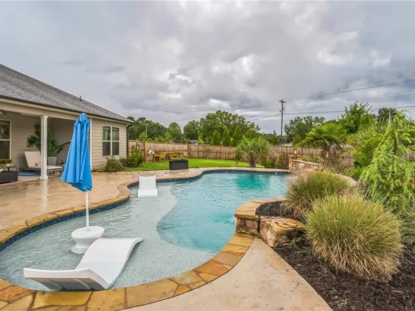 377 Cattail Ln, Winder, GA 30680