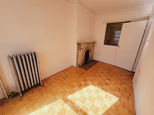 Rented by Brighton Management | media 4