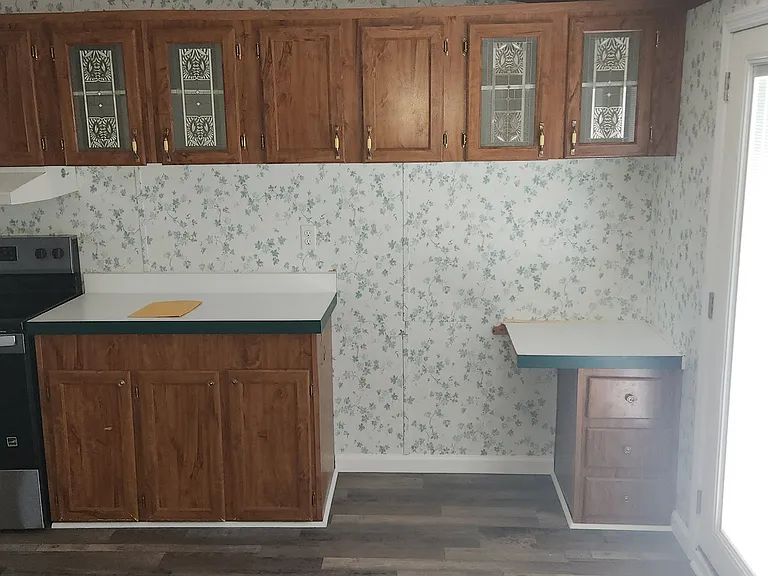 230 Akron St — Photo 11