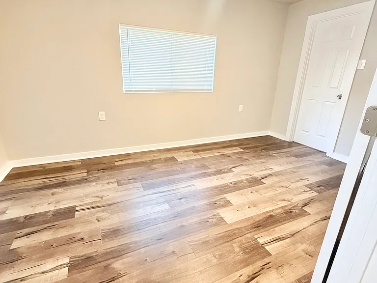 105 Dewitt St — Photo 19