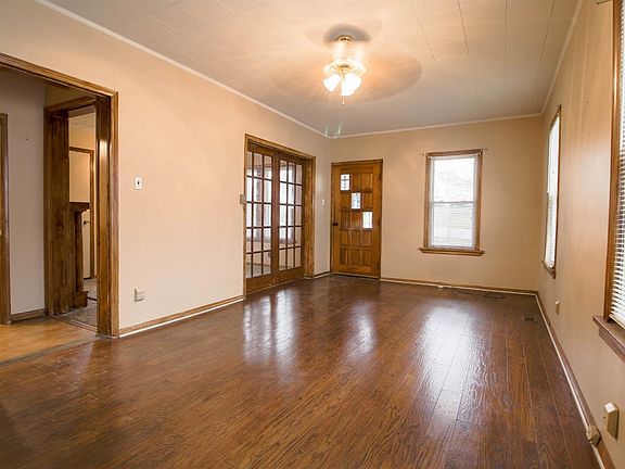 5th image of 1013 Vine St