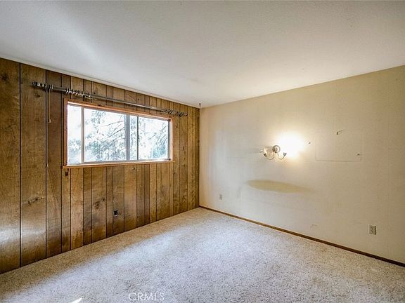 2nd image of 30687 Sleepy Hollow Dr