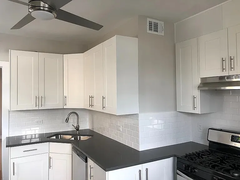 3748 N Sawyer Ave — Photo 11