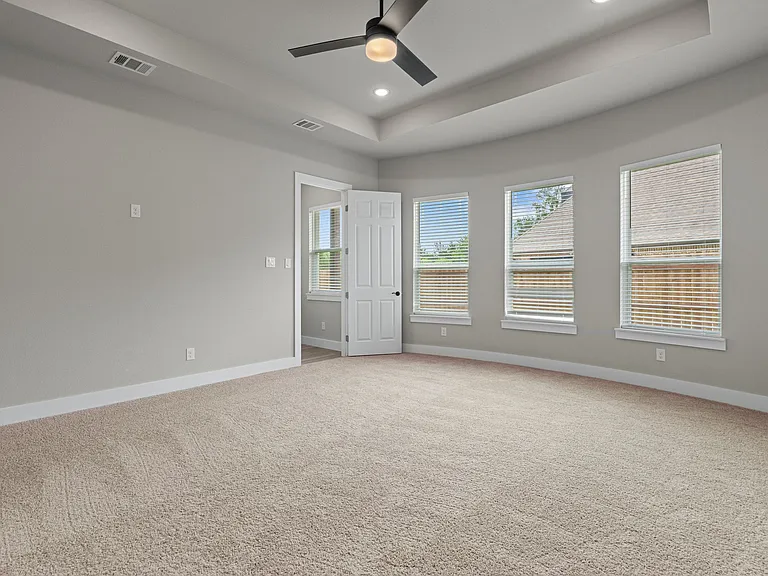 4318 Peachtree Ln — Photo 32