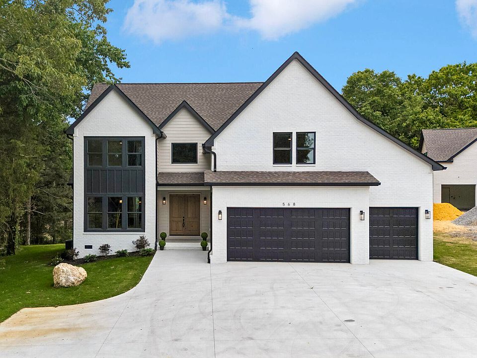 1st image of 568 Wilkinson Rd NE