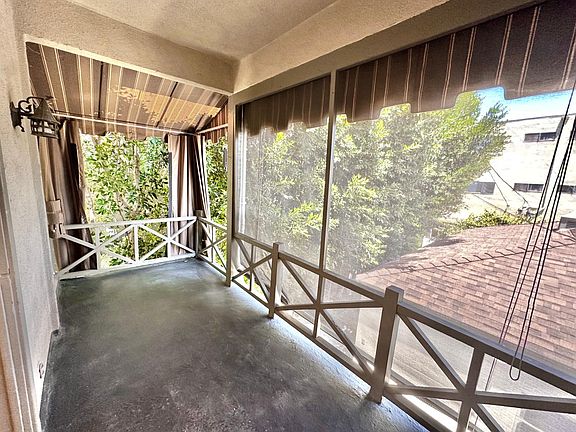 5th image of 6917 Fountain Ave