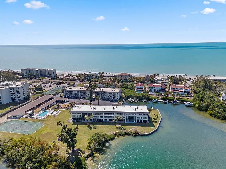 3330 Gulf Of Mexico Dr #104-D