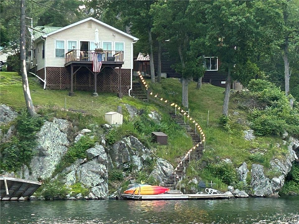 1st image of 560 W Shore Rd