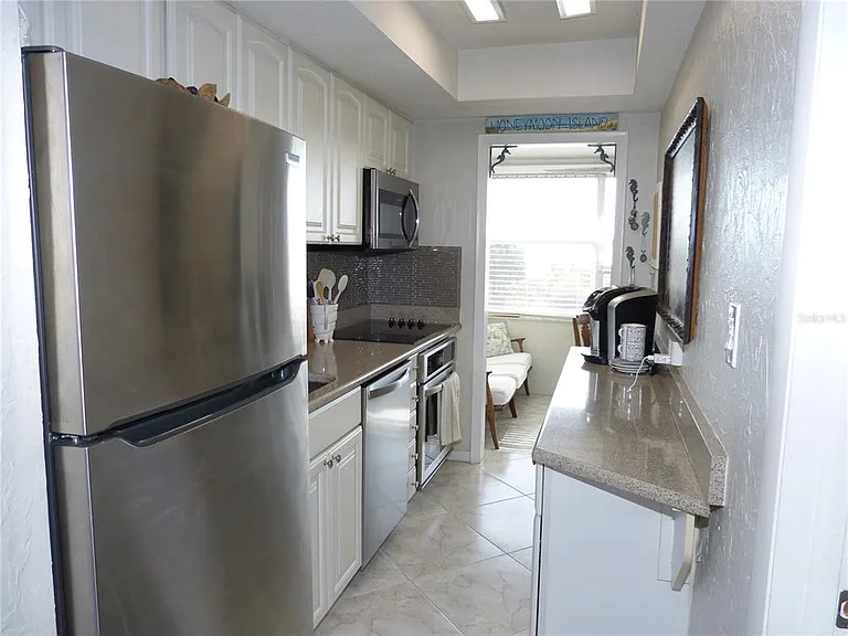 2 Causeway Blvd #206 — Photo 13