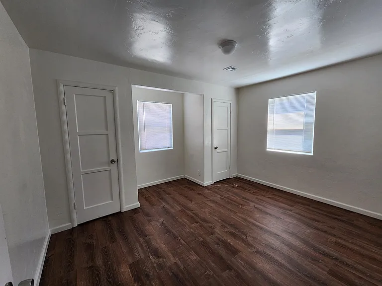 7238 Fulton St — Photo 13