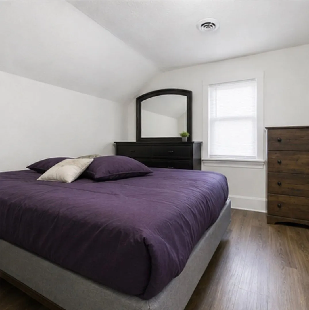 321 E Washington St — Photo 2