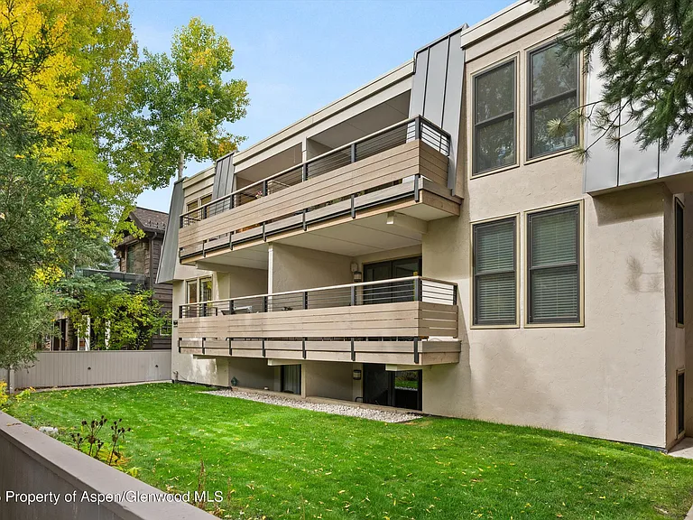 980 E Hyman Ave #3 — Photo 26