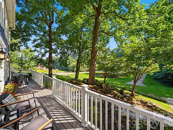 3rd image of 6089 Northlake Dr