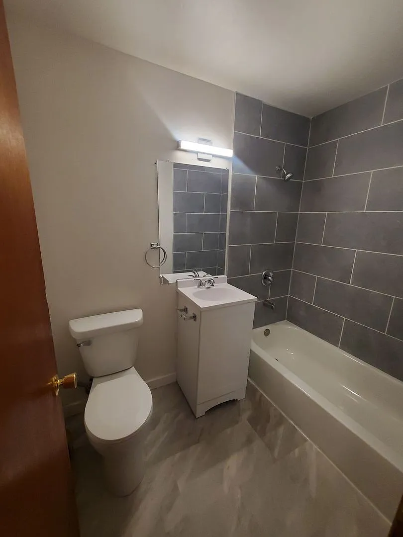 411 N Moreland Blvd - 20 unit — Photo 3