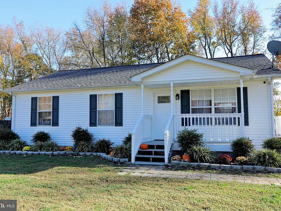 1st image of 35605 Army Navy Dr