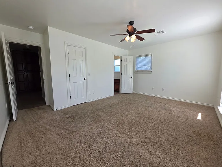 107 Hardesty Dr — Photo 5