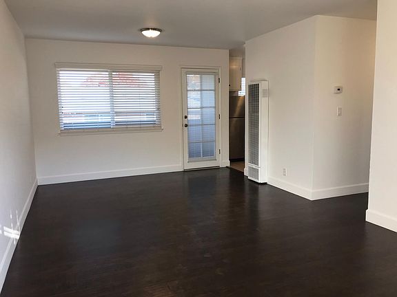 3rd image of 1624 Ontario Dr APT 12