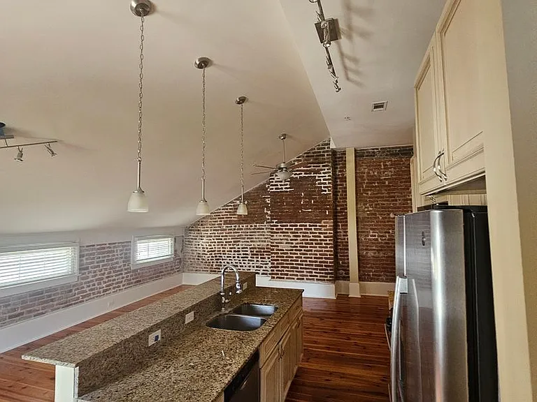 802 Saint Charles Ave — Photo 6