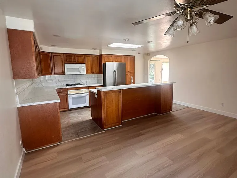 6328 Cleo Street — Photo 24