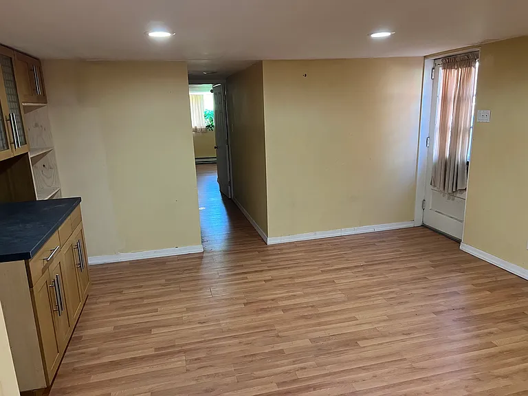 407 W Logan St #1 — Photo 9