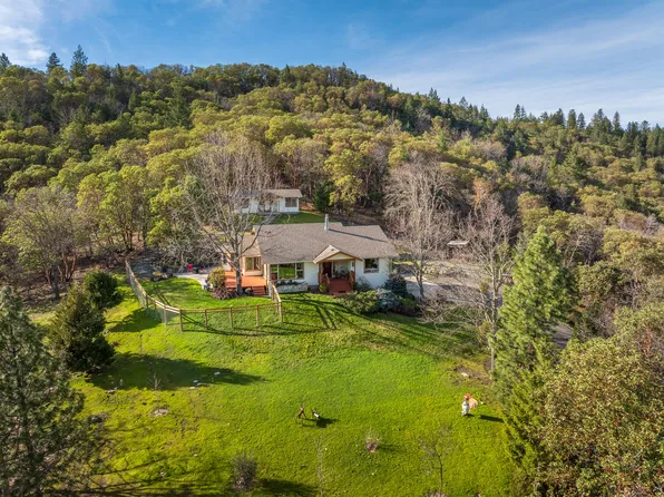 160 Wallace Ln, Grants Pass, OR 97527