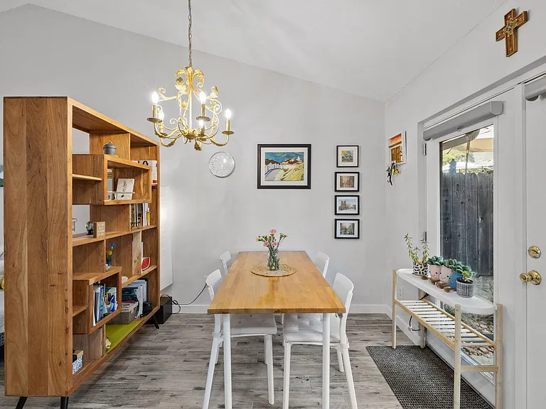 1015 E Yager Ln #115 — Photo 8