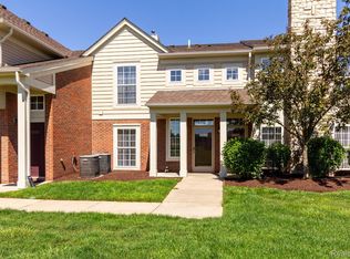 52372 Naugatuck Dr, Macomb, MI