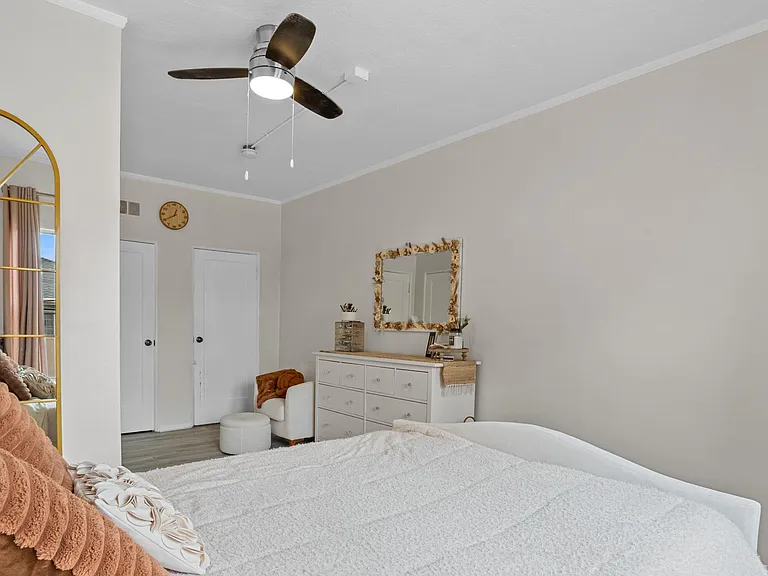 1414 S Shenandoah St #1416-1/2 — Photo 13