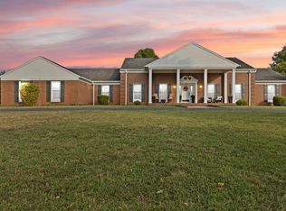 726 N Main St, Monticello, KY 42633