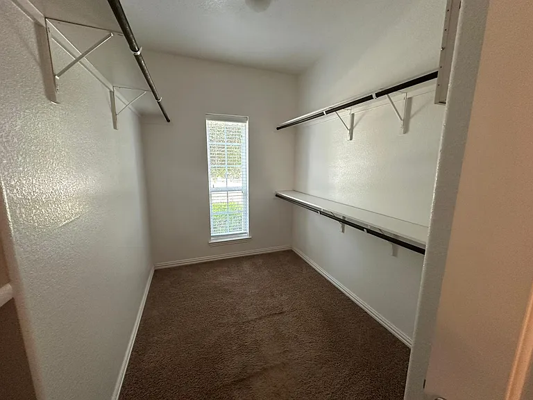 5660 Domer Dr — Photo 18