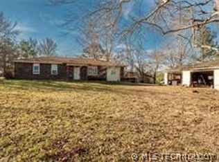 4118 High Hill Rd, McAlester, OK 74501