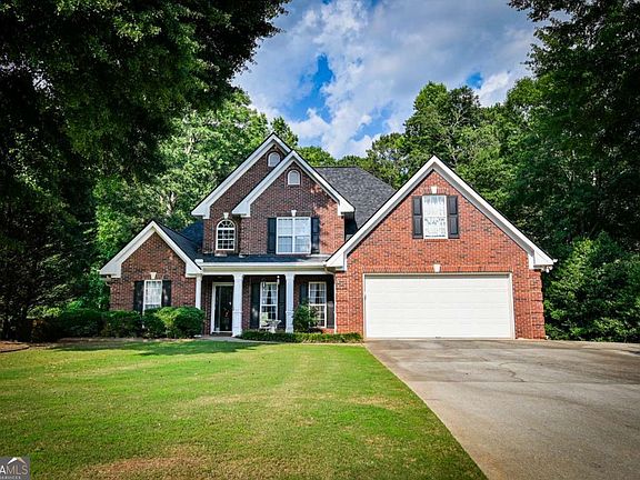 2nd image of 385 Glynnshire Ct