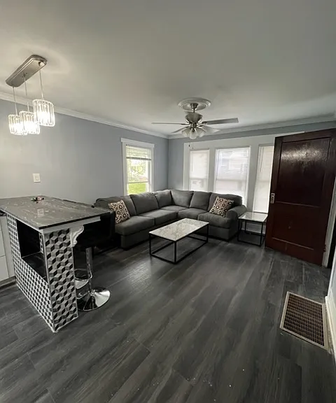 433 Columbus Ave — Photo 3