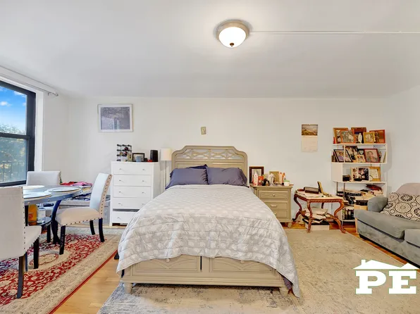 1200 East 53rd Street image 8 of 18