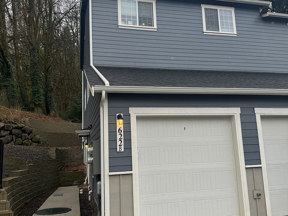 1st image of 622 Hansen St SE #B