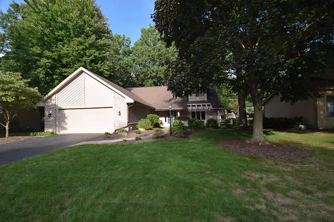 2338 Saint James Woods Blvd photo 1