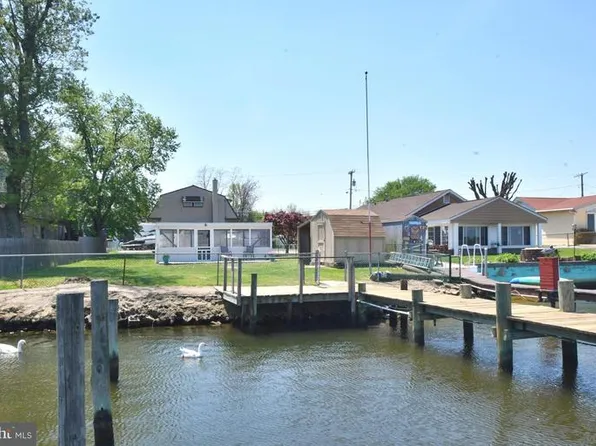 8420 Cove Rd, Baltimore, MD 21222