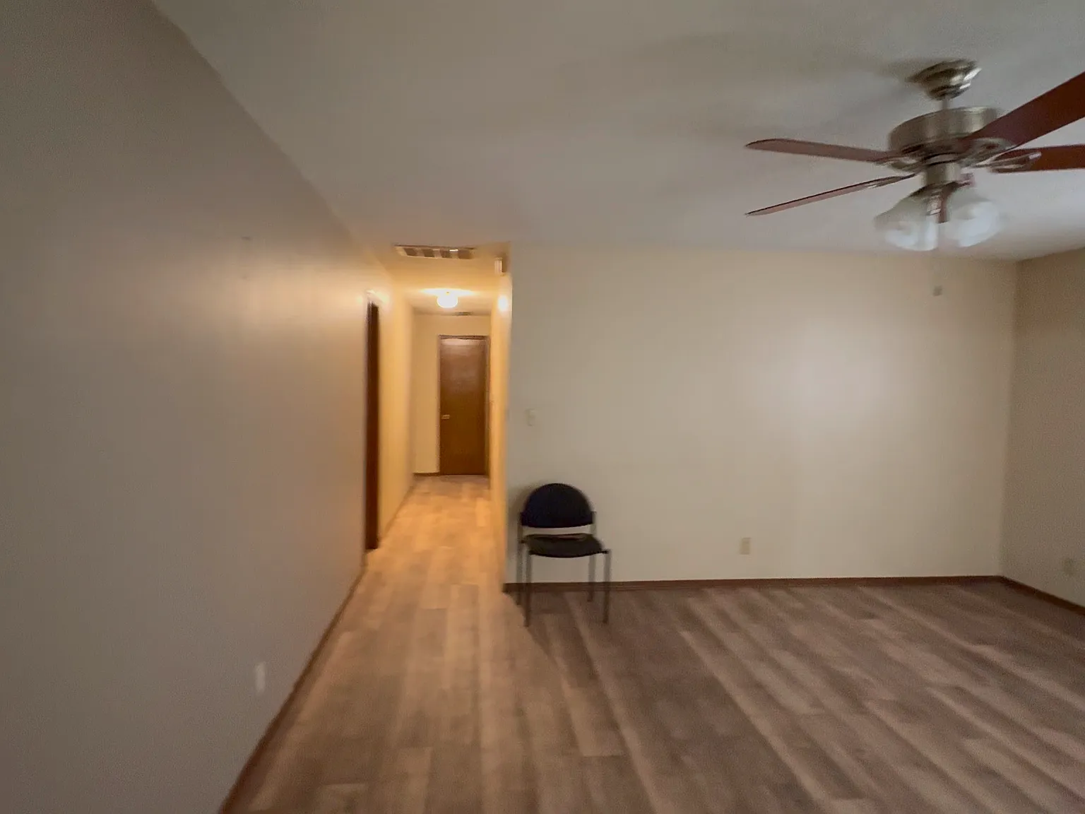 2 bed, 1701 sqft, $1,000 — Photo 2