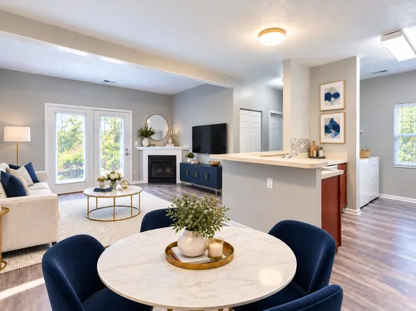 Avalon at Northbrook Apartments and Townhomes